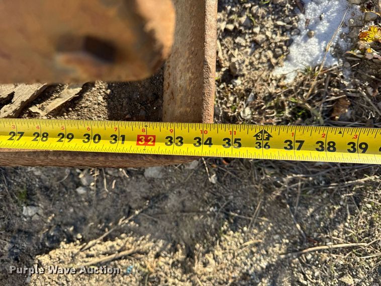 image for item DU3250 Excavator plate compactor