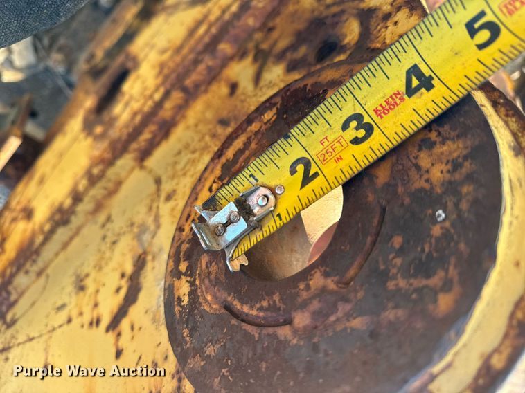 image for item DU3250 Excavator plate compactor