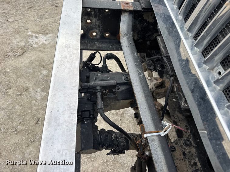 image for item DW6714 2004 International 7500 dump truck