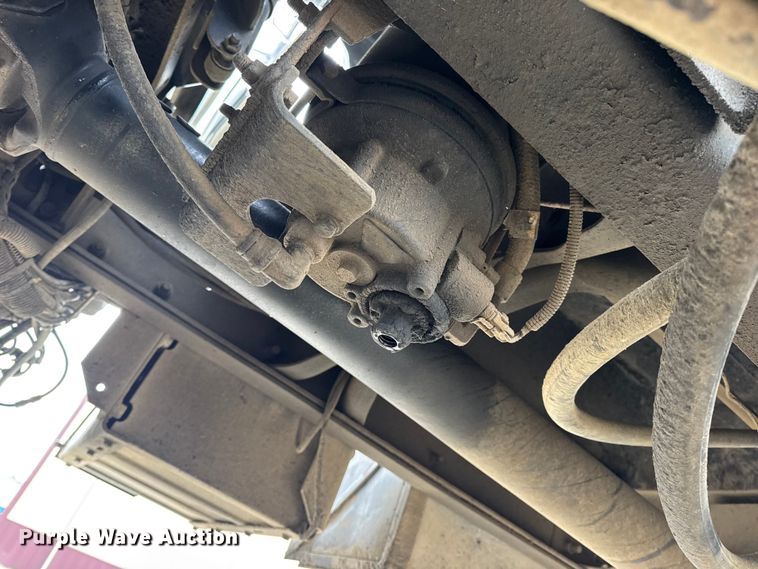 image for item DW6714 2004 International 7500 dump truck