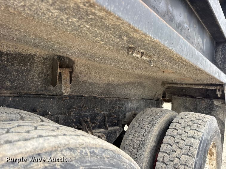 image for item DW6714 2004 International 7500 dump truck