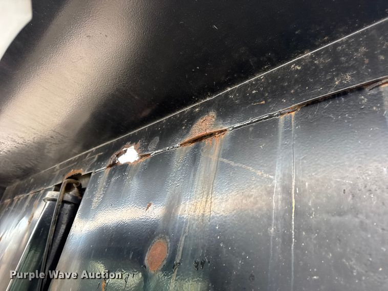 image for item DW6714 2004 International 7500 dump truck