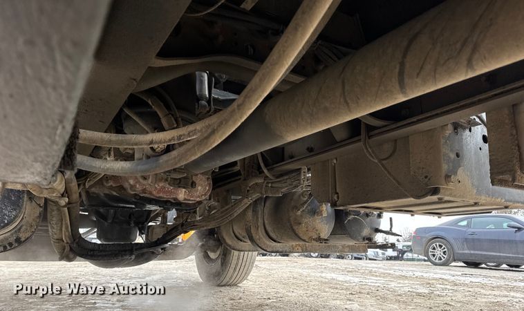 image for item DW6714 2004 International 7500 dump truck