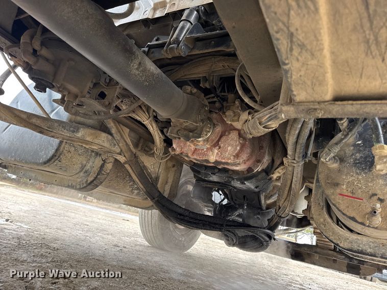 image for item DW6714 2004 International 7500 dump truck