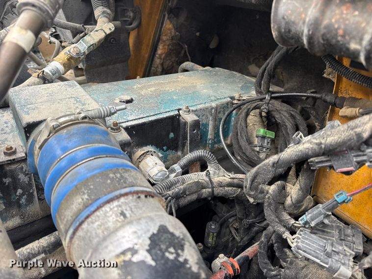 image for item DW6714 2004 International 7500 dump truck