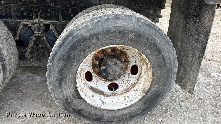 image for item DW6714 2004 International 7500 dump truck