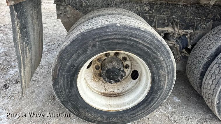 image for item DW6714 2004 International 7500 dump truck