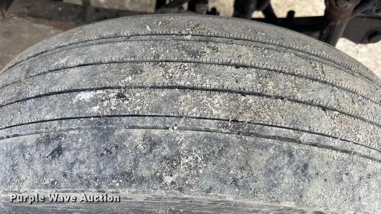 image for item DW6714 2004 International 7500 dump truck