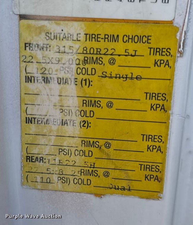 image for item DW6714 2004 International 7500 dump truck