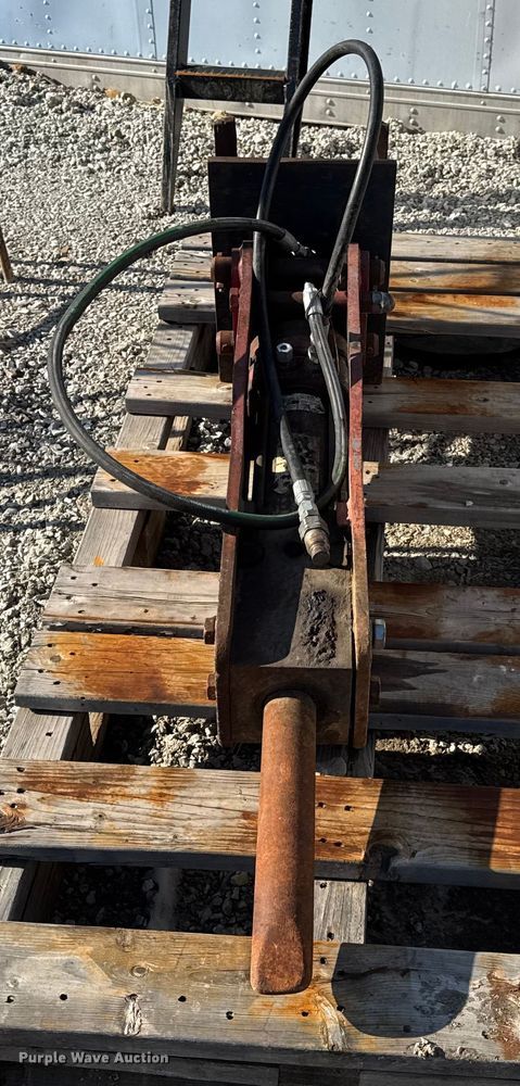 image for item DW6719 2004 AR70BXSF breaker