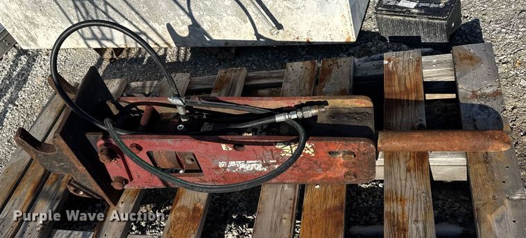 image for item DW6719 2004 AR70BXSF breaker