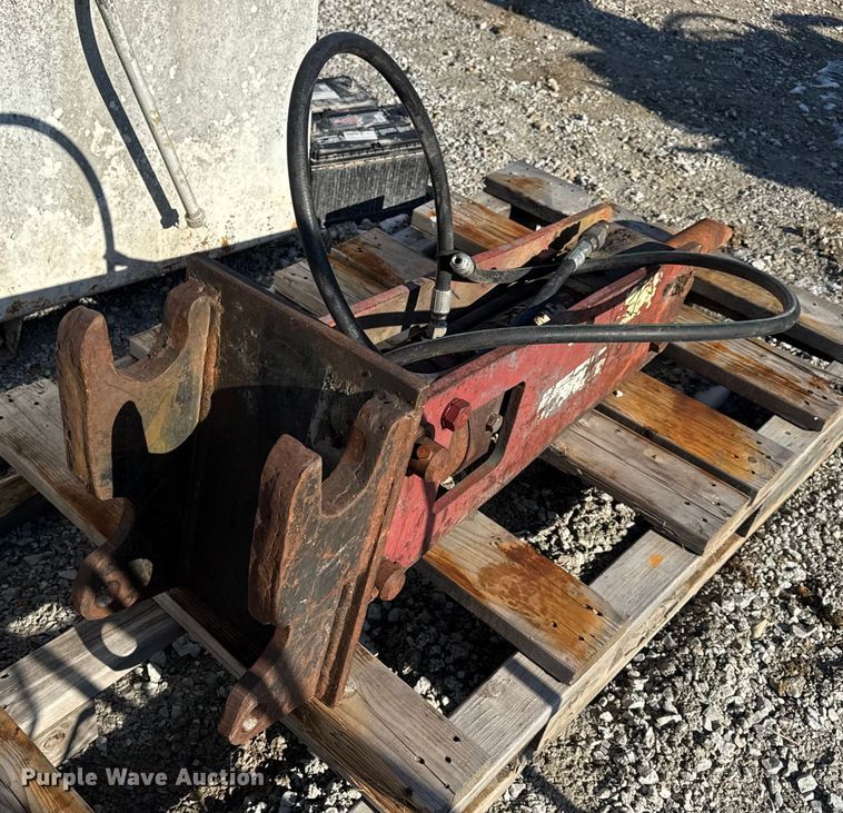 image for item DW6719 2004 AR70BXSF breaker