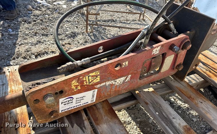 image for item DW6719 2004 AR70BXSF breaker