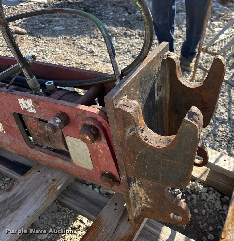 image for item DW6719 2004 AR70BXSF breaker