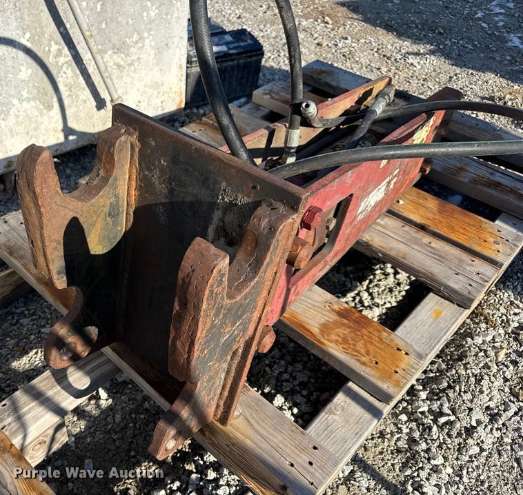 image for item DW6719 2004 AR70BXSF breaker