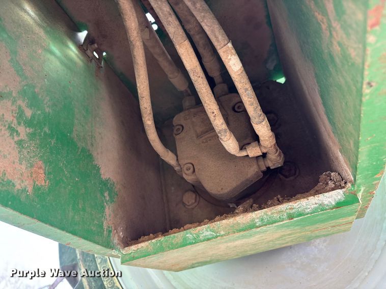 image for item DW7361 2013 Genie S60 boom lift