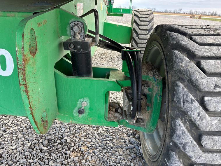 image for item DW7361 2013 Genie S60 boom lift