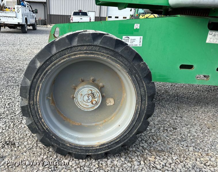 image for item DW7361 2013 Genie S60 boom lift