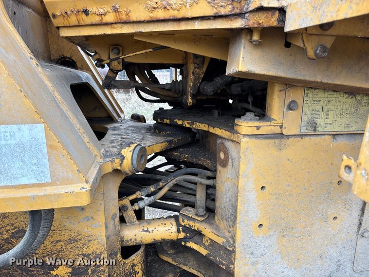 image for item DW7365 1991 Komatsu 518 wheel loader