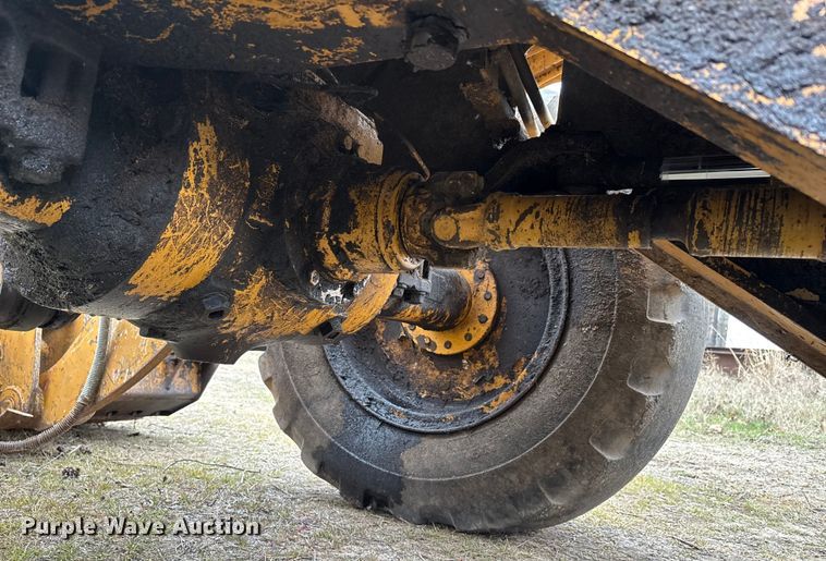 image for item DW7365 1991 Komatsu 518 wheel loader