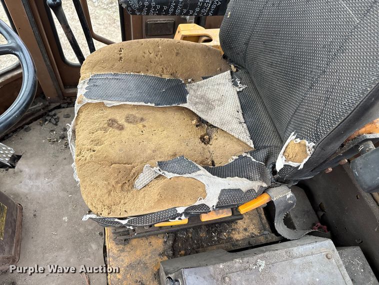 image for item DW7365 1991 Komatsu 518 wheel loader