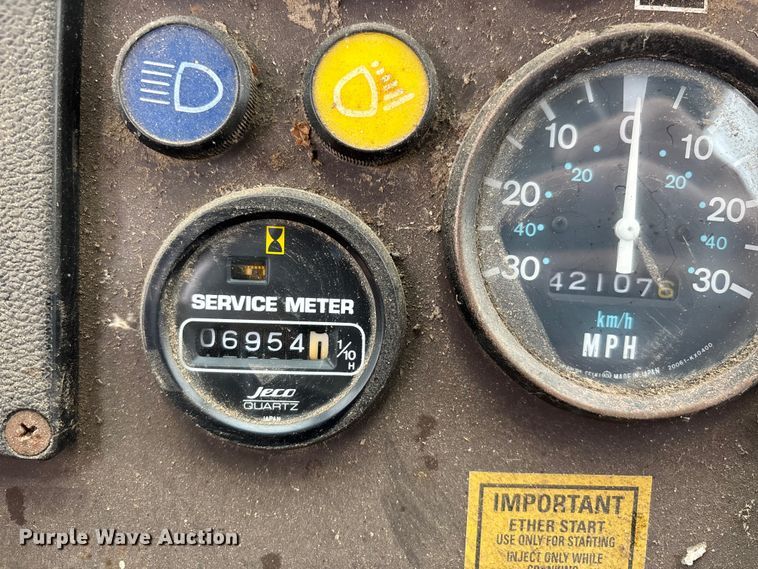 image for item DW7365 1991 Komatsu 518 wheel loader