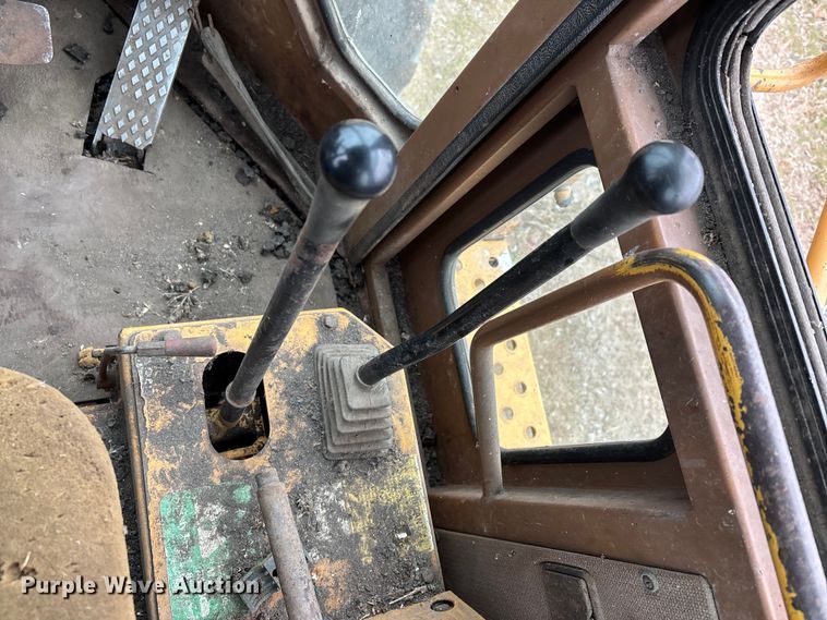 image for item DW7365 1991 Komatsu 518 wheel loader