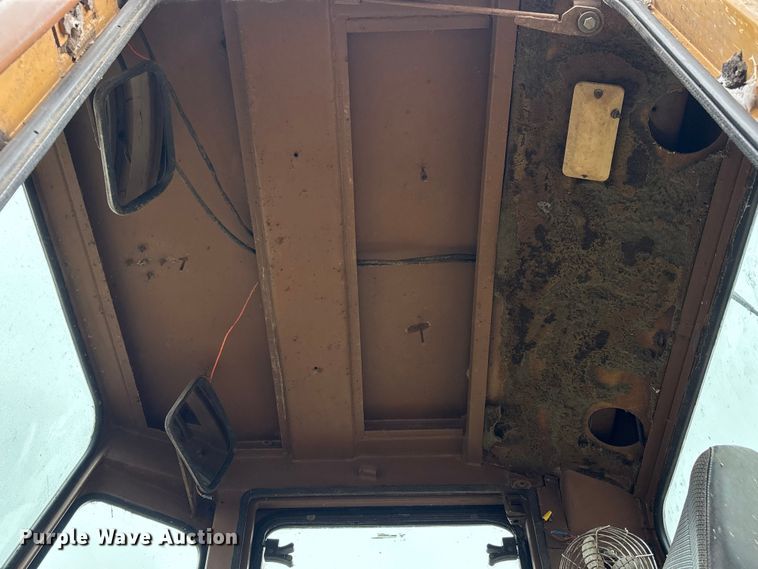 image for item DW7365 1991 Komatsu 518 wheel loader