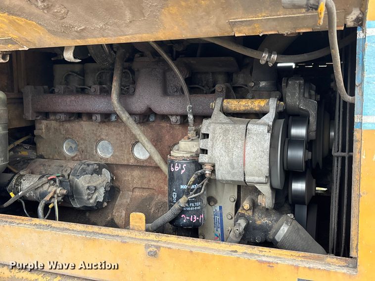 image for item DW7365 1991 Komatsu 518 wheel loader