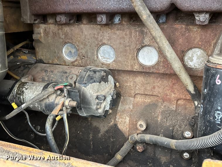 image for item DW7365 1991 Komatsu 518 wheel loader