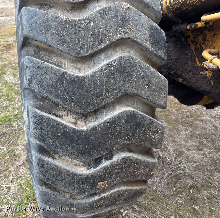 image for item DW7365 1991 Komatsu 518 wheel loader