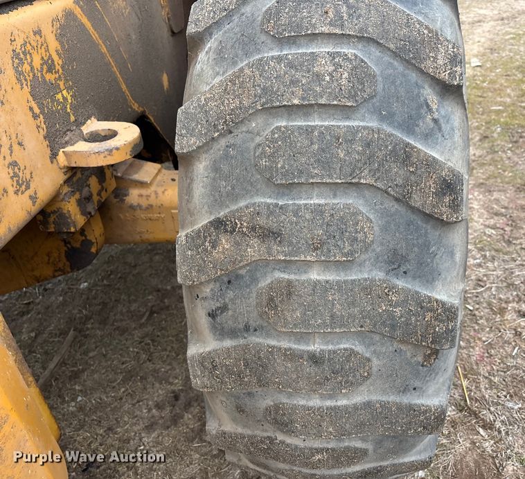 image for item DW7365 1991 Komatsu 518 wheel loader