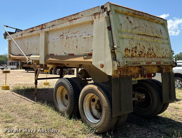 image for item DY0862 2002 Clement HL2623 end dump trailer
