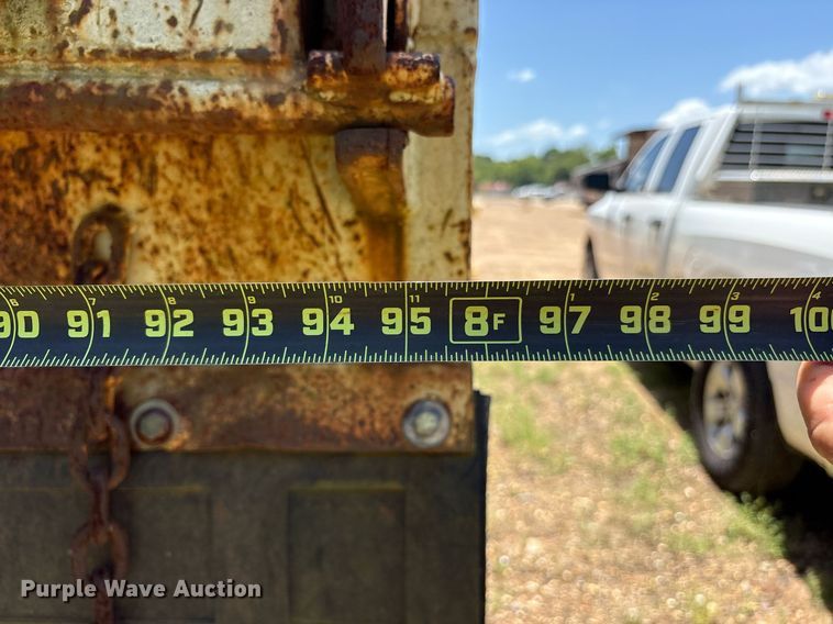 image for item DY0862 2002 Clement HL2623 end dump trailer