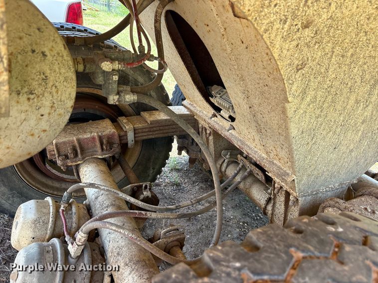 image for item DY0862 2002 Clement HL2623 end dump trailer