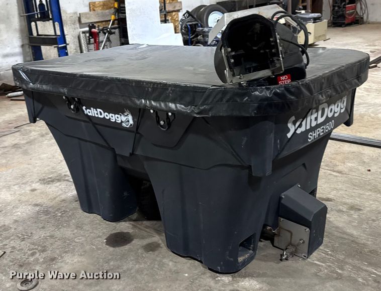 image for item EA2203 Saltdogg SHPE1500 spreader