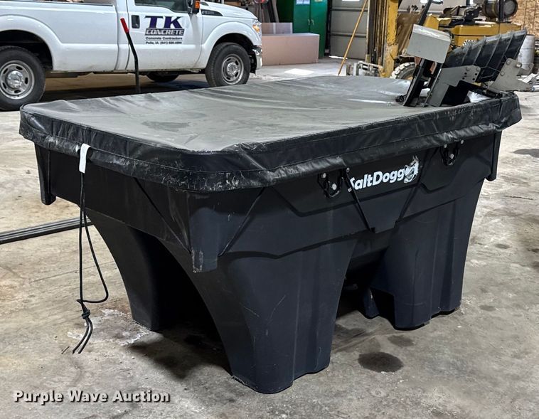 image for item EA2203 Saltdogg SHPE1500 spreader