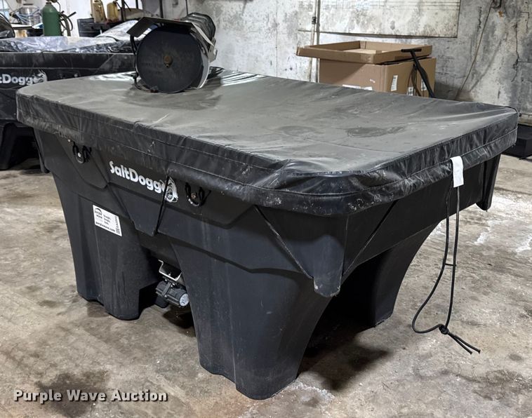 image for item EA2203 Saltdogg SHPE1500 spreader