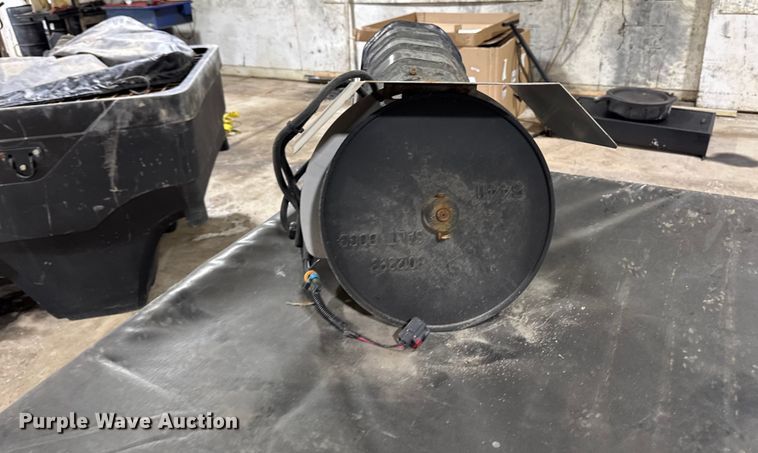 image for item EA2203 Saltdogg SHPE1500 spreader