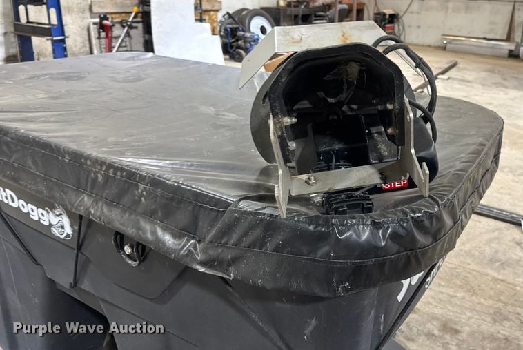 image for item EA2203 Saltdogg SHPE1500 spreader