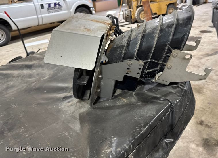 image for item EA2203 Saltdogg SHPE1500 spreader