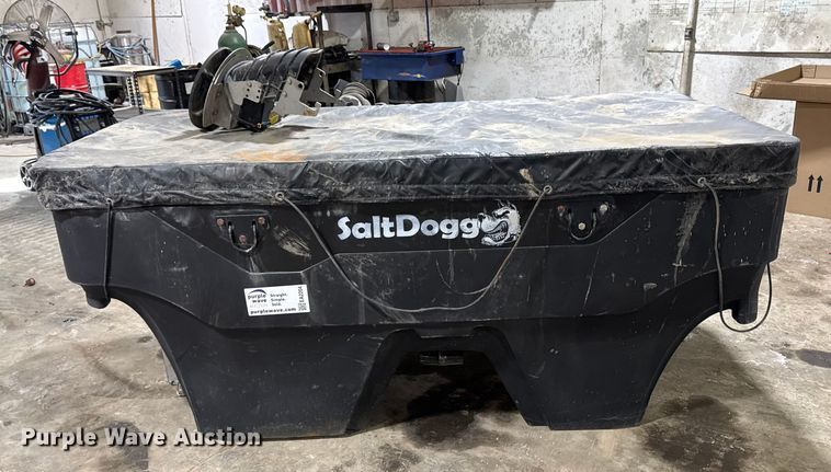 image for item EA2204 Salt dogg SHPE2000 spreader