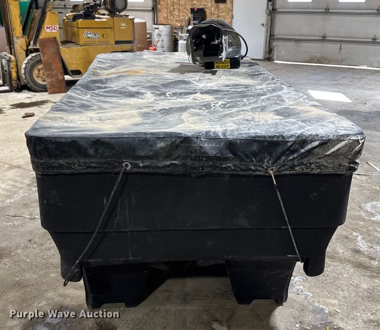 image for item EA2204 Salt dogg SHPE2000 spreader