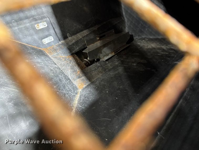 image for item EA2204 Salt dogg SHPE2000 spreader