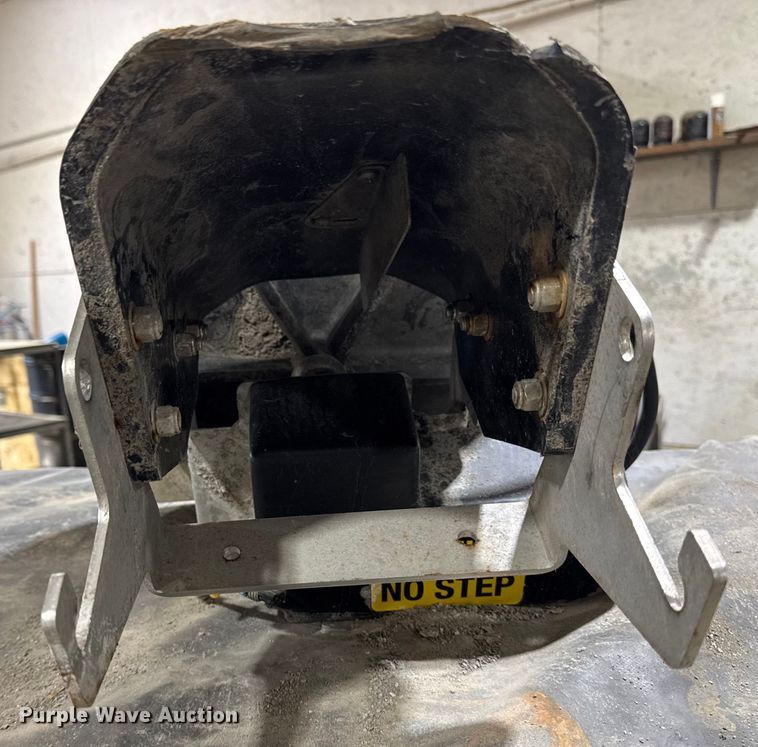 image for item EA2204 Salt dogg SHPE2000 spreader