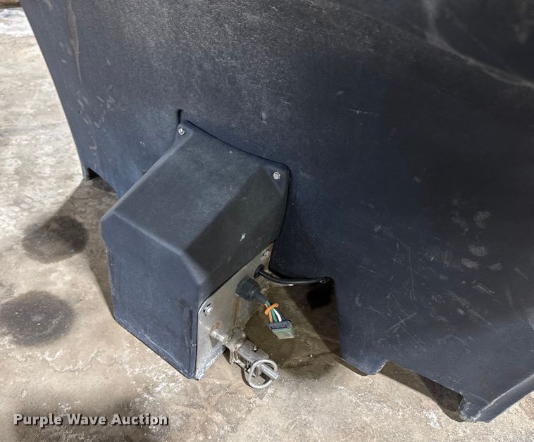 image for item EA2204 Salt dogg SHPE2000 spreader