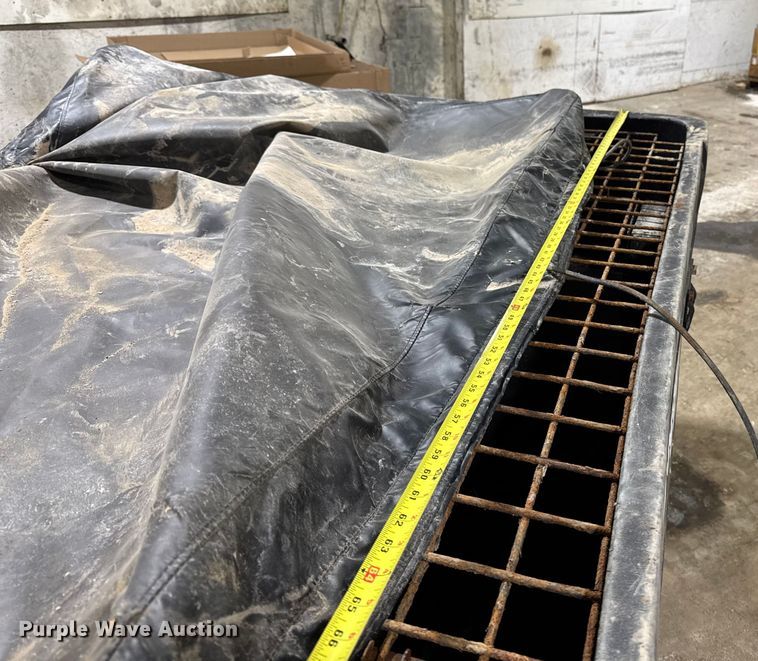 image for item EA2204 Salt dogg SHPE2000 spreader