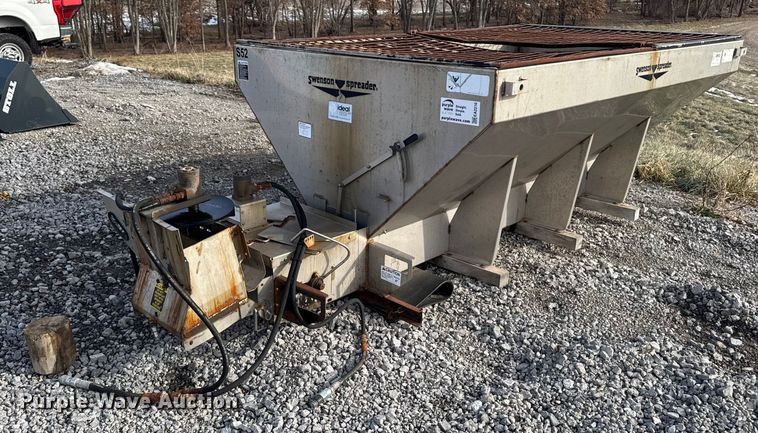 image for item EA2210 Swenson salt spreader