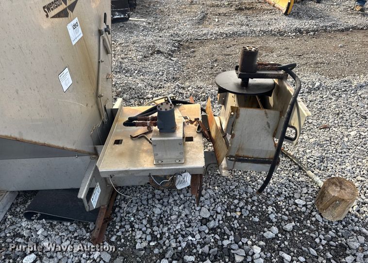 image for item EA2210 Swenson salt spreader