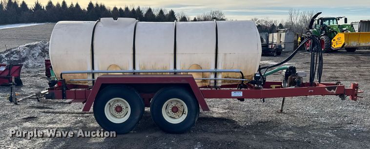 image for item EA2217 AG Systems Inc AG1000 salt brine tank trailer